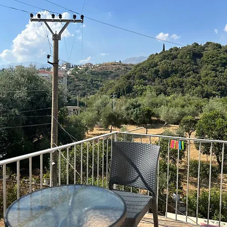 Areti לינה וארוחת בוקר *