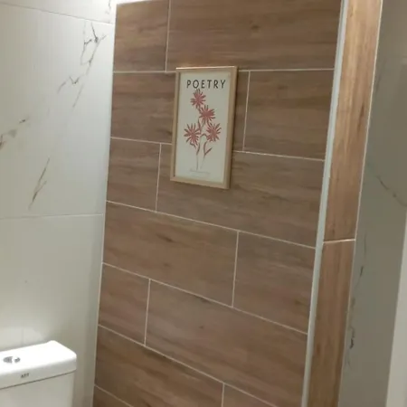 לינה וארוחת בוקר Areti הימארה